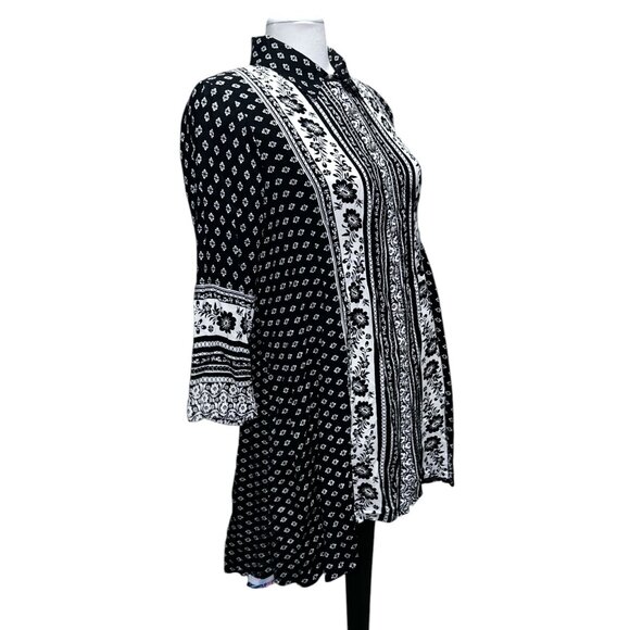 Women's Black and White Patterned Dress - Picture 14 of 15